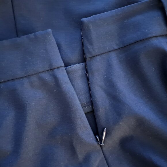 SIMONS pleated wool blend midi skirt, navy, sz 10 - Picture 6 of 9